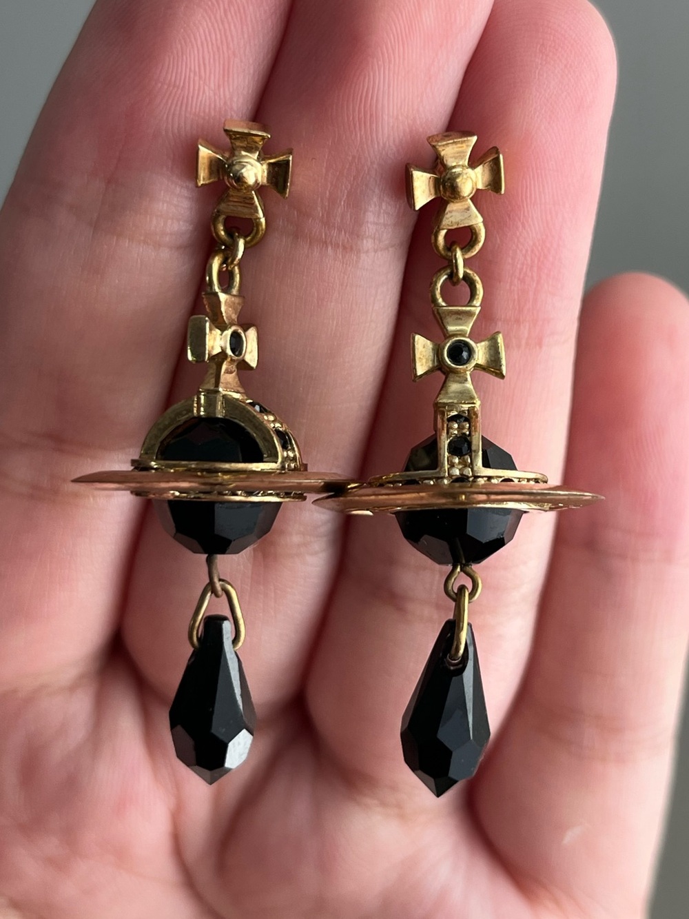 Authentic Vivienne Westwood Classic Orb Black Drop Dangle Pierced Post Earrings